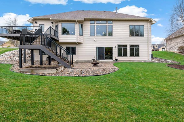 9071 Horizon Drive, Shakopee, MN 55379