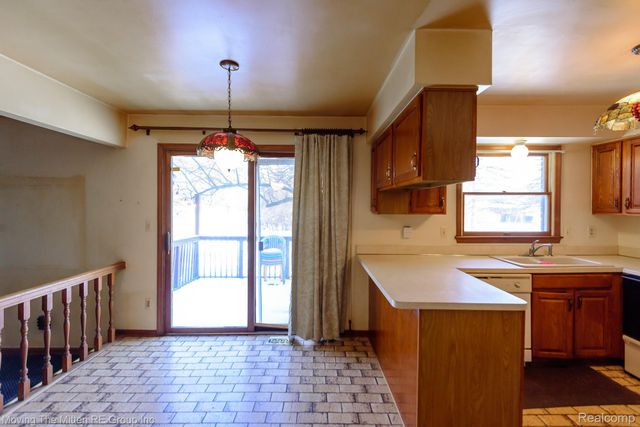 44017 Harmony Lane, Van Buren Charter Township, MI 48111