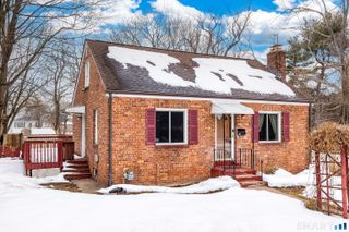 15 Upton Street, Windsor, CT 06095