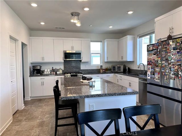 27007 Tanager, Valencia, CA 91381