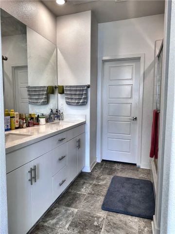27007 Tanager, Valencia, CA 91381
