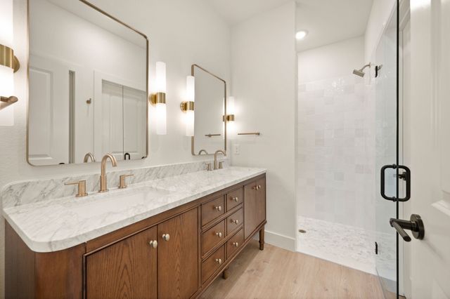 605 Mustang Trail, Granbury, TX 76049