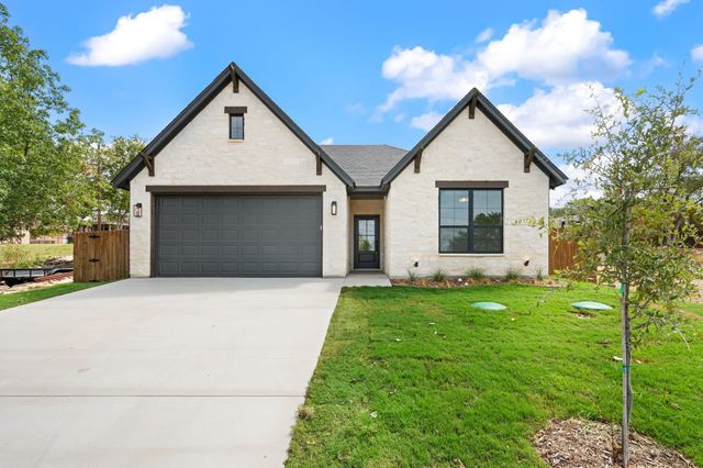 605 Mustang Trail, Granbury, TX 76049