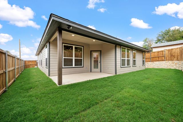 605 Mustang Trail, Granbury, TX 76049