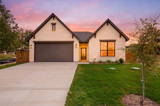 605 Mustang Trail, Granbury, TX 76049