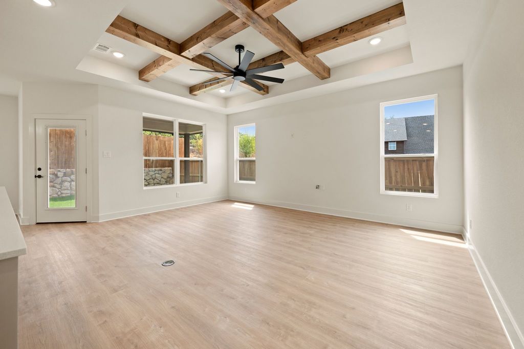 605 Mustang Trail, Granbury, TX 76049 — photo 4