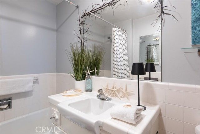 2772 E 2nd Street 2G, Long Beach, CA 90803