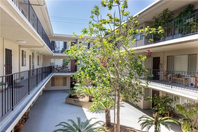 2772 E 2nd Street 2G, Long Beach, CA 90803