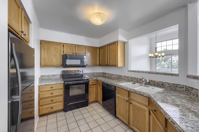 1470 S Quebec Way 129, Denver, CO 80231