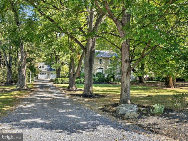 265 N OLD STONEHOUSE RD, Carlisle, PA 17015