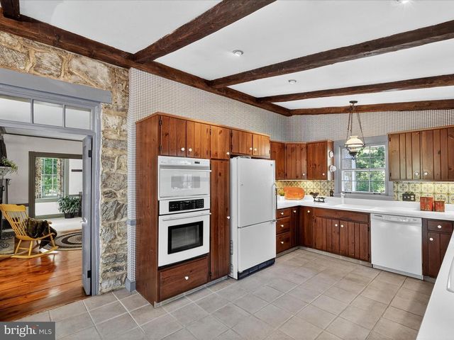 265 N OLD STONEHOUSE RD, Carlisle, PA 17015