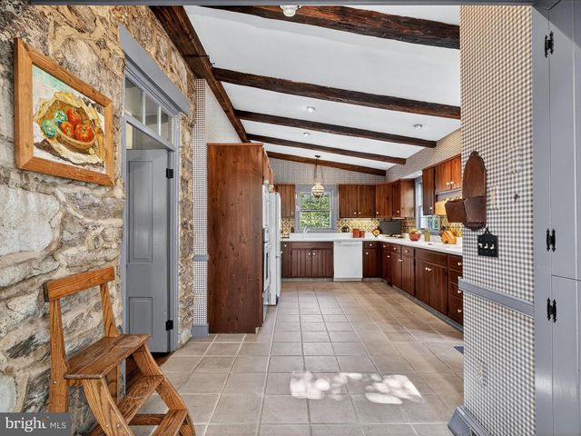 265 N OLD STONEHOUSE RD, Carlisle, PA 17015