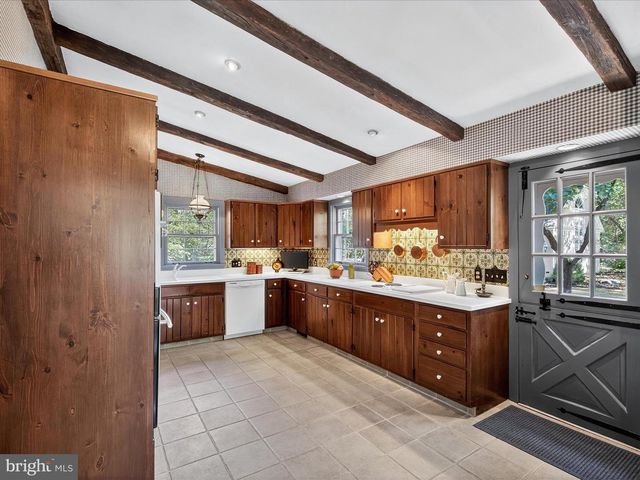 265 N OLD STONEHOUSE RD, Carlisle, PA 17015