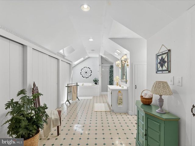 265 N OLD STONEHOUSE RD, Carlisle, PA 17015