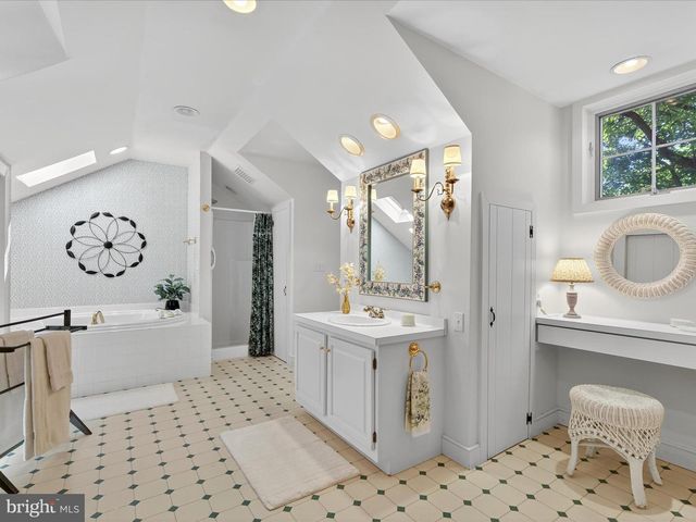 265 N OLD STONEHOUSE RD, Carlisle, PA 17015