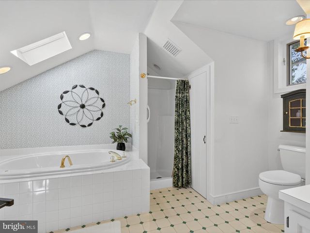 265 N OLD STONEHOUSE RD, Carlisle, PA 17015