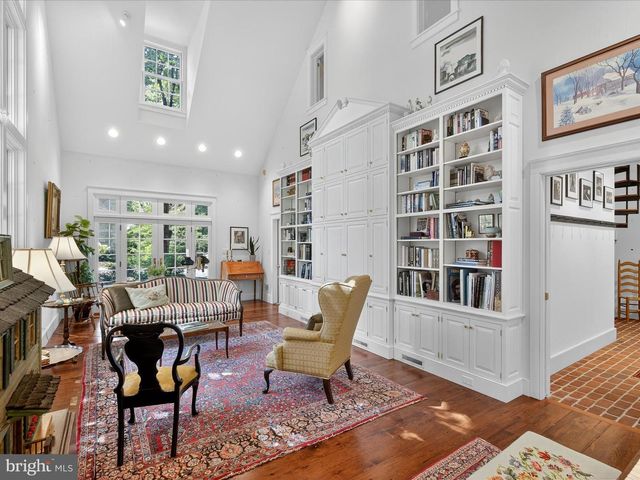 265 N OLD STONEHOUSE RD, Carlisle, PA 17015