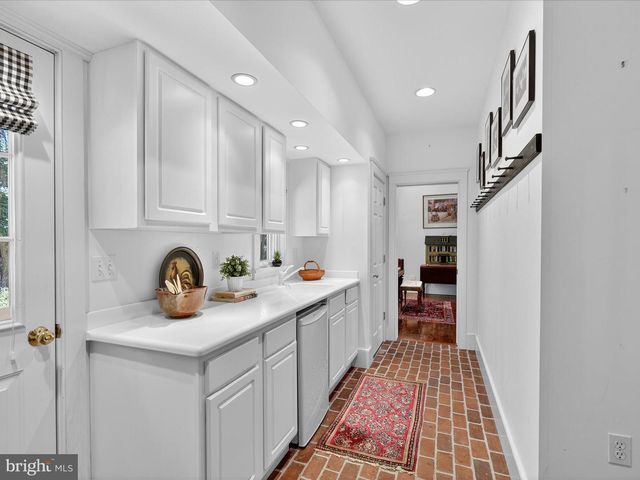 265 N OLD STONEHOUSE RD, Carlisle, PA 17015