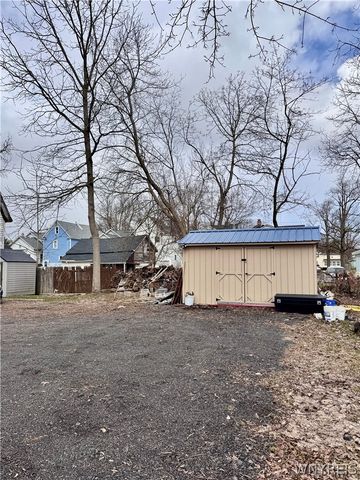 219 West Avenue, Lockport City, NY 14094