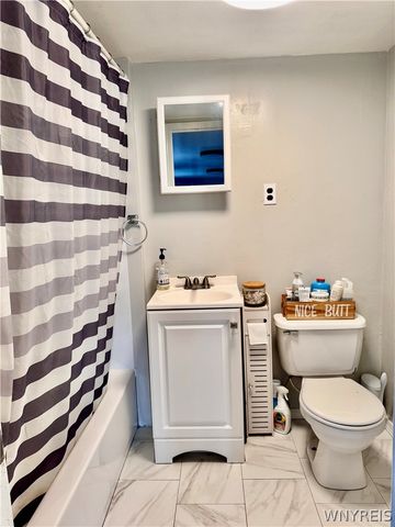 219 West Avenue, Lockport City, NY 14094