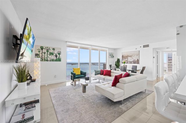 1200 Brickell Bay Drive 3701, Miami, FL 33131