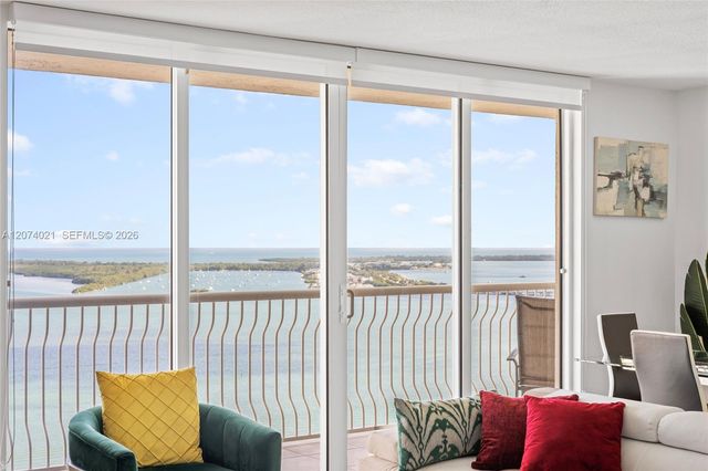 1200 Brickell Bay Drive 3701, Miami, FL 33131