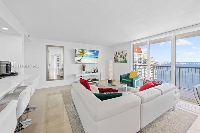 1200 Brickell Bay Drive 3701, Miami, FL 33131