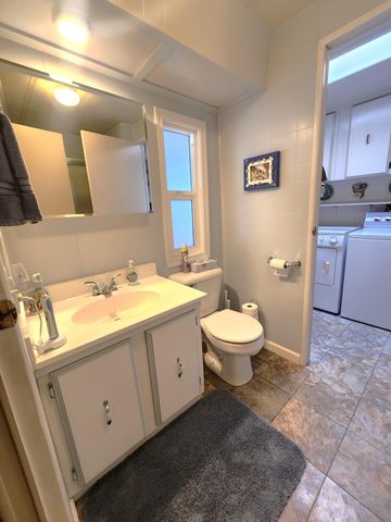 123 Waverly Drive, Grants Pass, OR 97526