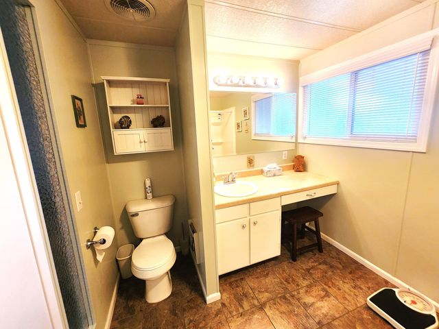 123 Waverly Drive, Grants Pass, OR 97526