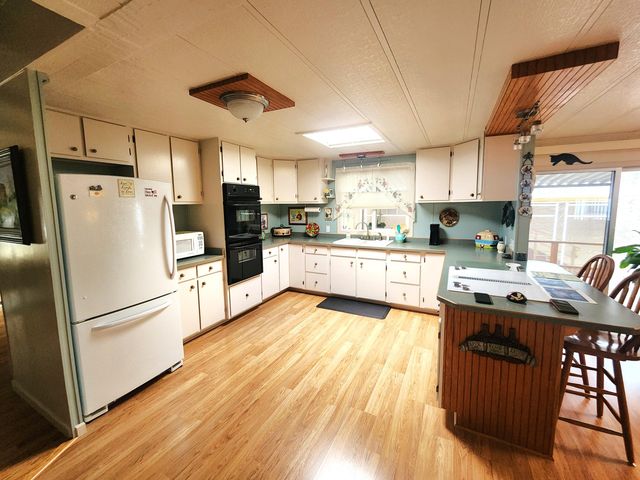 123 Waverly Drive, Grants Pass, OR 97526