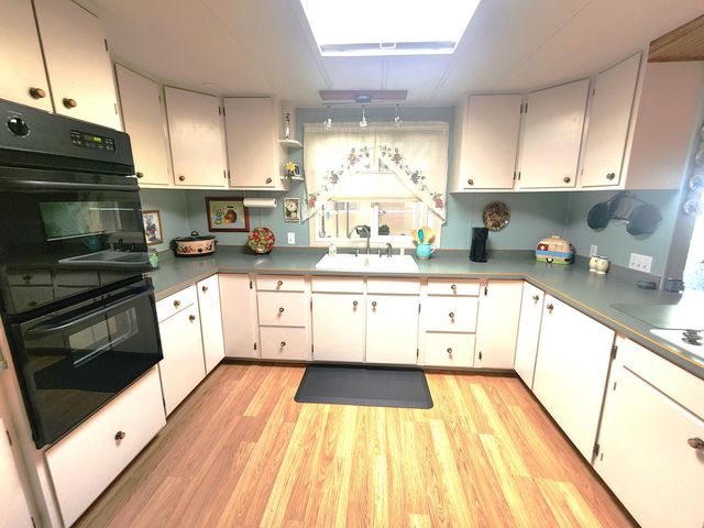 123 Waverly Drive, Grants Pass, OR 97526