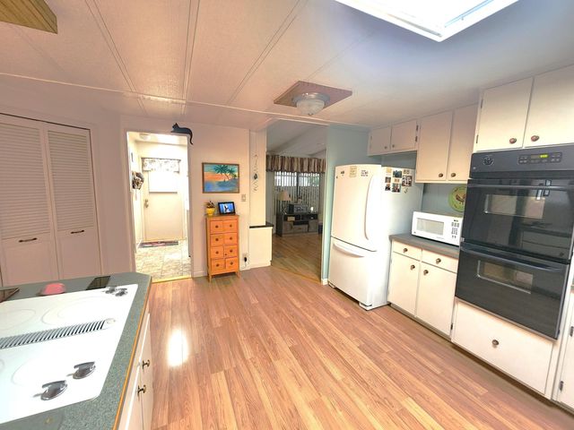 123 Waverly Drive, Grants Pass, OR 97526