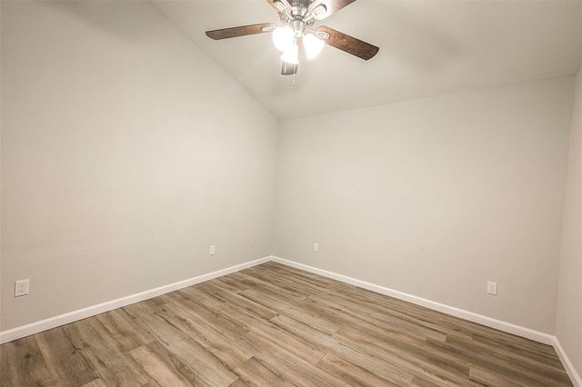 5755 Heron Drive, Houston, TX 77033