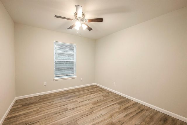 5755 Heron Drive, Houston, TX 77033