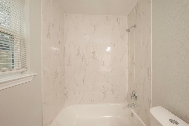 5755 Heron Drive, Houston, TX 77033