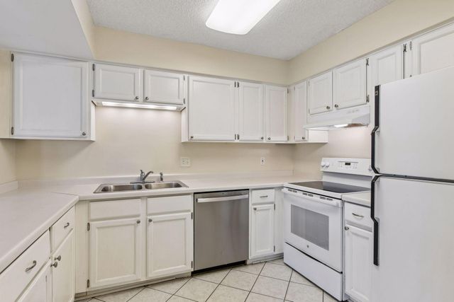 9357 Ranchview Lane N, Maple Grove, MN 55369