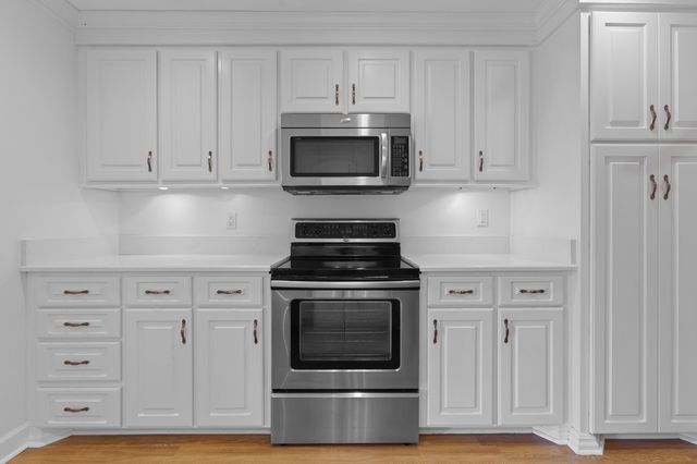 5806 Edinburgh Drive, Hanahan, SC 29410