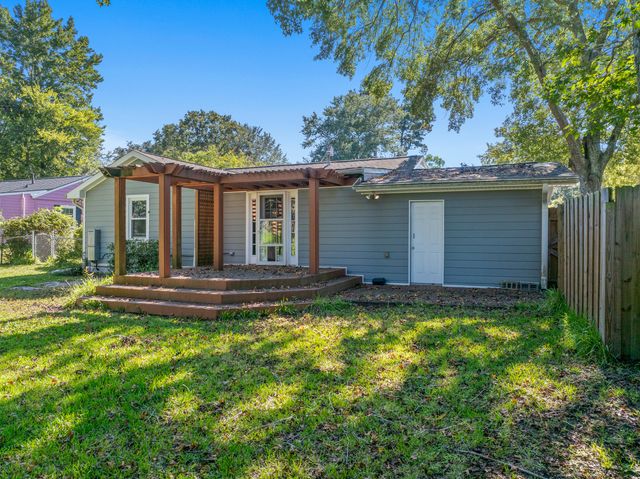 5806 Edinburgh Drive, Hanahan, SC 29410