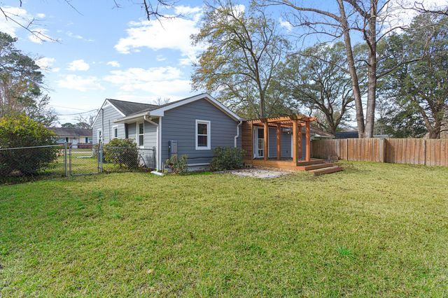 5806 Edinburgh Drive, Hanahan, SC 29410