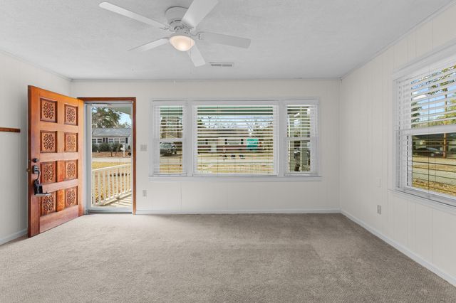 5806 Edinburgh Drive, Hanahan, SC 29410