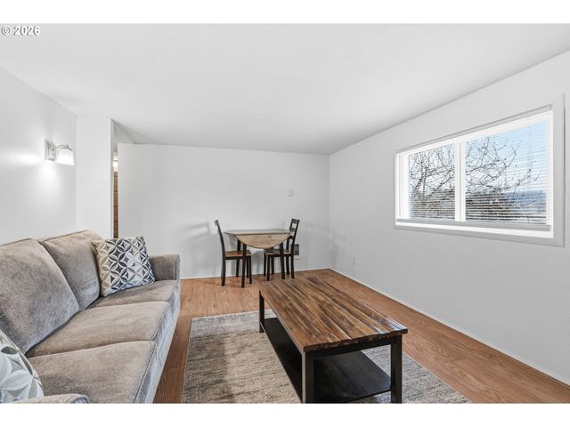 180 SECOND St, Cathlamet, WA 98612