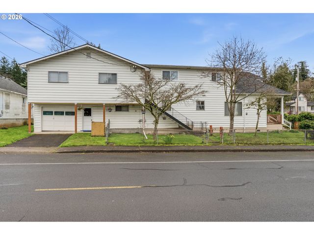 180 SECOND St, Cathlamet, WA 98612