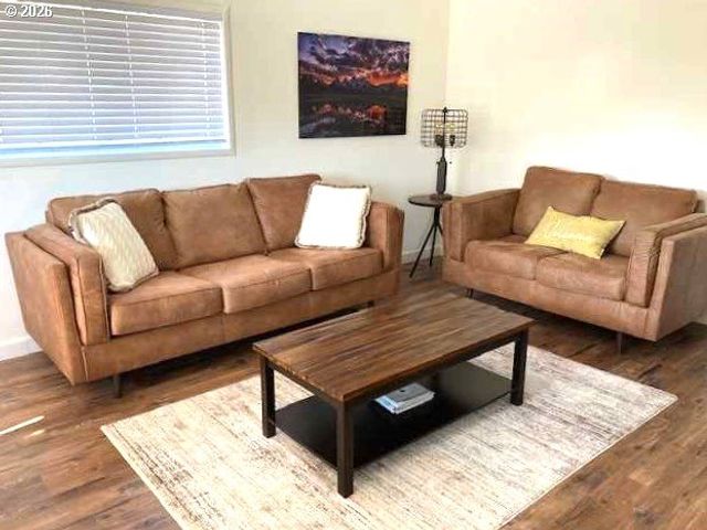 180 SECOND St, Cathlamet, WA 98612
