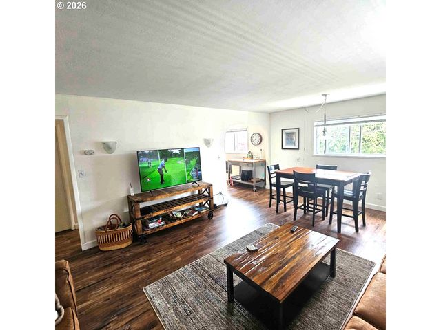 180 SECOND St, Cathlamet, WA 98612
