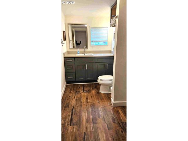 180 SECOND St, Cathlamet, WA 98612