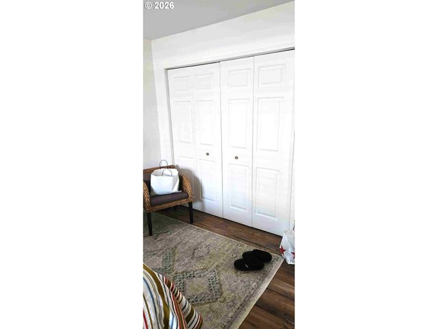 180 SECOND St, Cathlamet, WA 98612