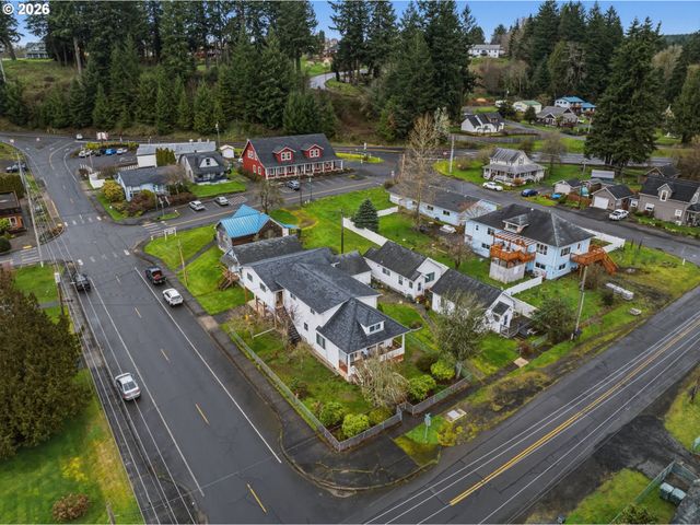 180 SECOND St, Cathlamet, WA 98612