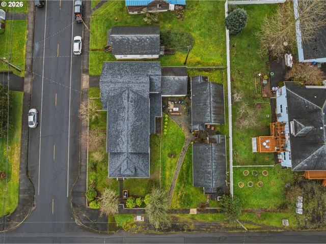 180 SECOND St, Cathlamet, WA 98612
