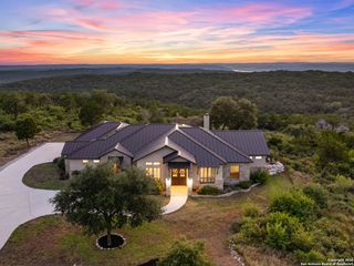 1083 Pr 2775, Mico, TX 78056