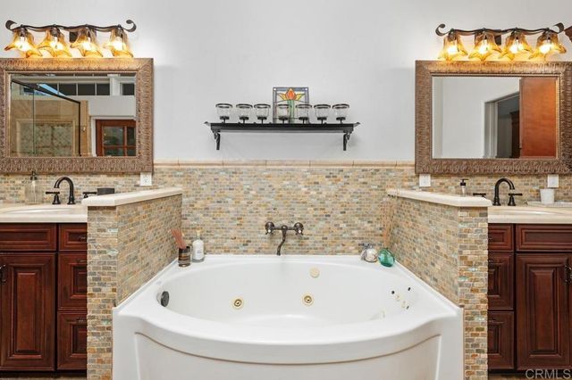 713 Quiet Hills Farm Road, Escondido, CA 92029